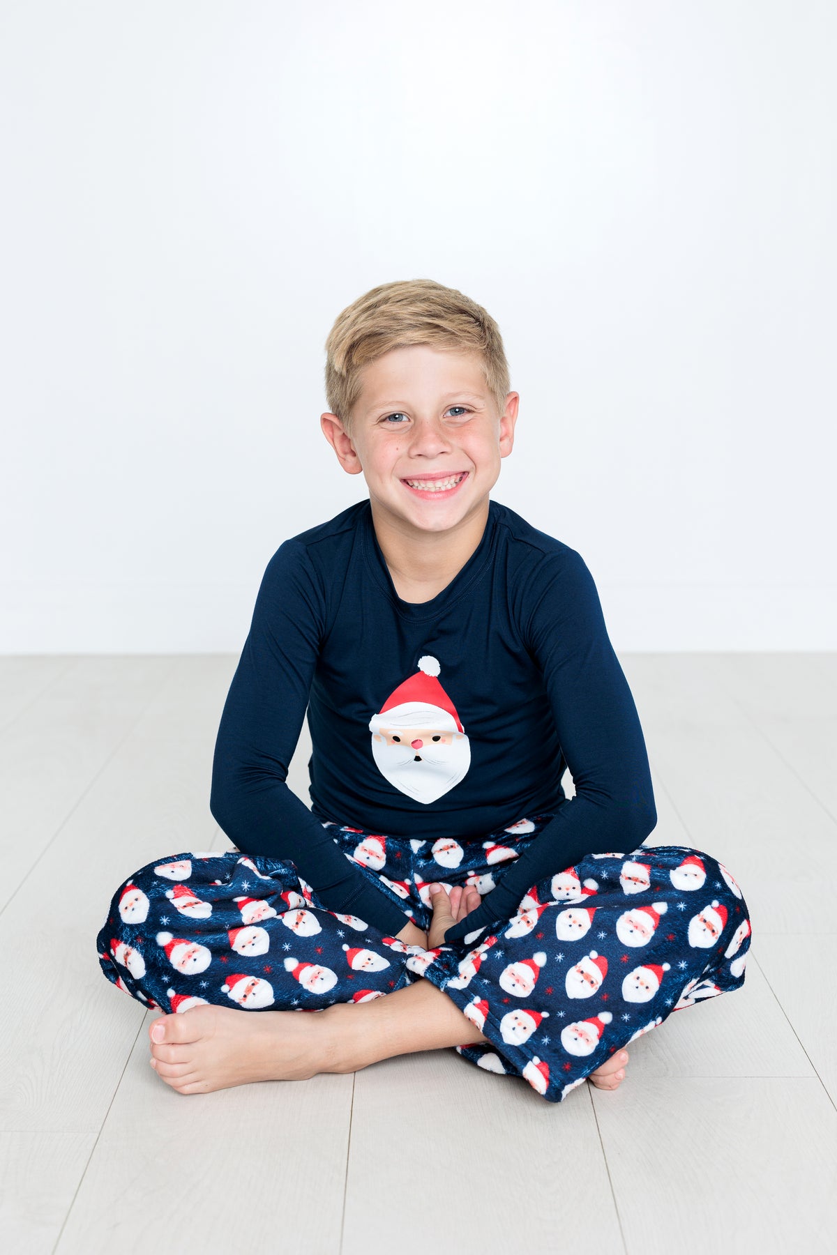 Long Sleeve Screen Tee - Navy Santa